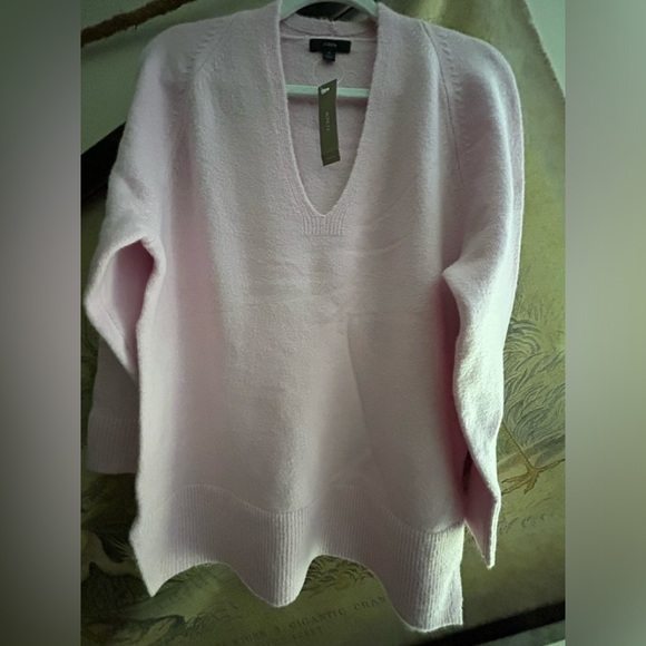 New J Crew Wool Blend Stretch Oversized V Neck Sweater Icy Orchid SZ Small - Picture 2 of 5